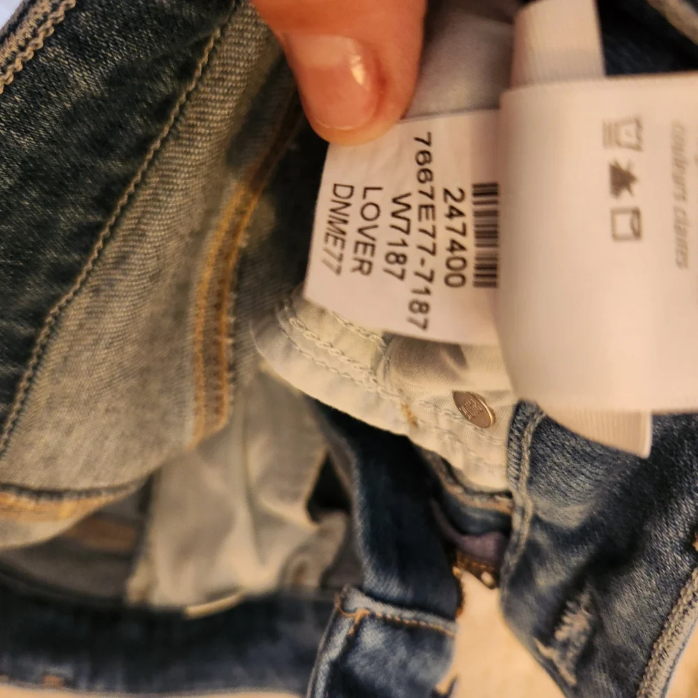 Paige Knockout Love Stretchy Highwaisted Jeans Size 28